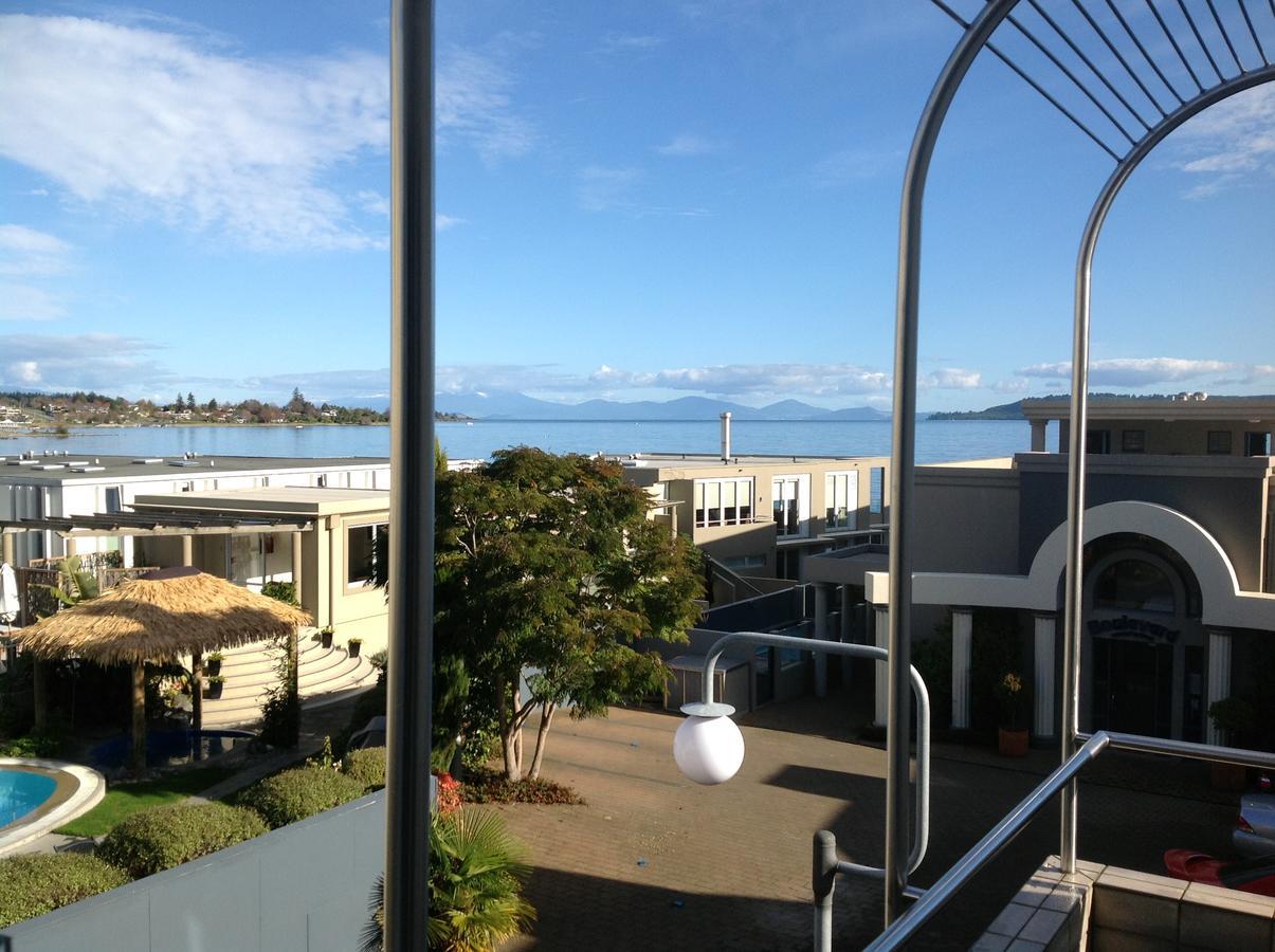 タウポ ザ コー​​ブモーテル エクステリア 写真